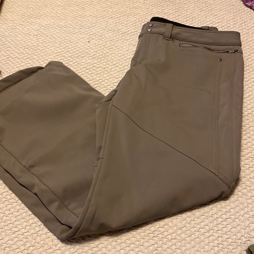 Athleta snow pants size 16 great condition one little scuff left lower pant leg